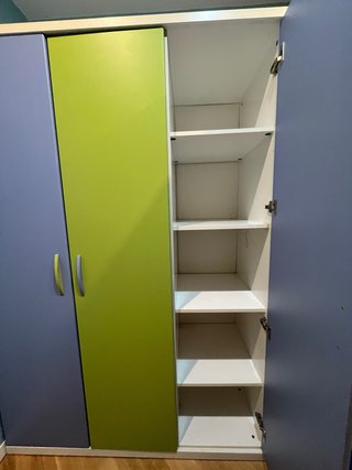 Armario Juvenil de Tres Puertas Verde y Azul