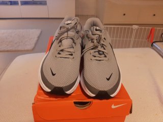 Zapatillas Nike Revolution 8 NUEVAS