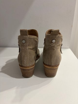 Botines Beige Tipo Ante Talla 39