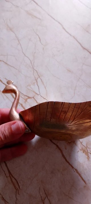 Figura Decorativa de Bronce con Forma de Pavo Real