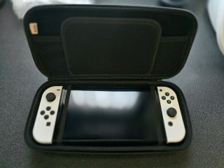 Nintendo Switch OLED Bianca