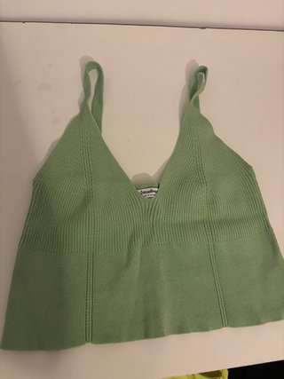 Top de punto verde Stradivarius