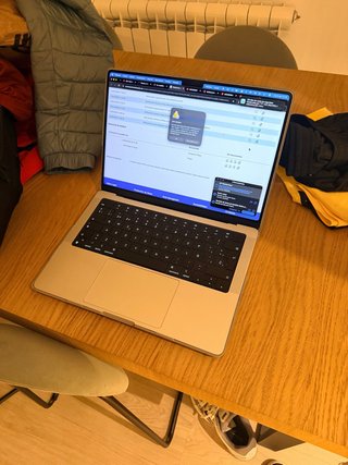 MacBook Pro 14 M1 pro 16 GB 512 SSD