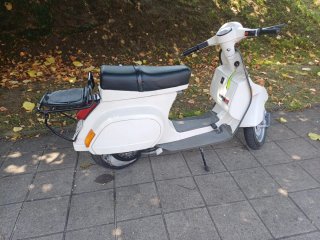 Vespa PK 75 Blanca
