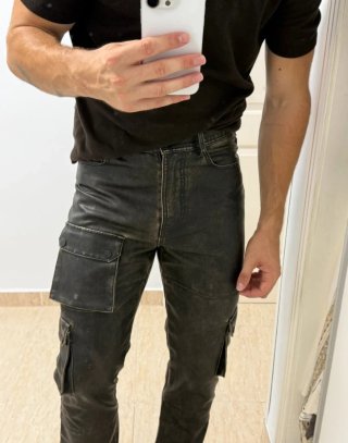 Pantalón cargo efecto piel talla 38