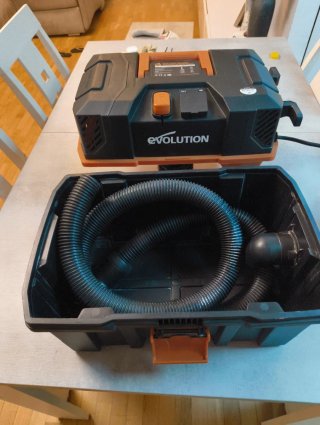 Aspirador en seco y húmedo Evolution R15VAC