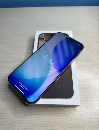 iPhone 16 Pro Dorado