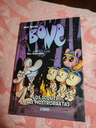 Bone los scouts y las mostrorratas