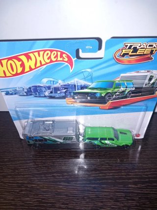 Hot Wheels Volvo 240 Drift Camper
