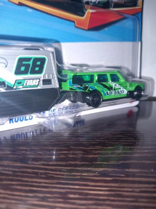 Hot Wheels Volvo 240 Drift Camper