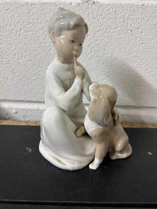 Figura Lladró niño y perro años 70