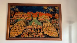 Tapiz de pared con pavos reales