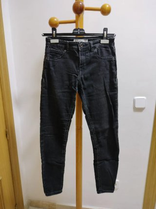 Pantalón vaquero negro Bershka