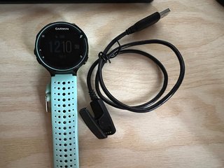 Reloj Garmin Forerunner 235 con Cable