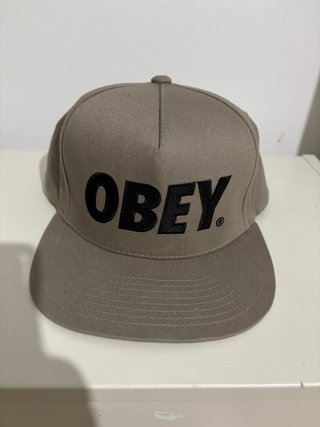 Gorra Obey Gris