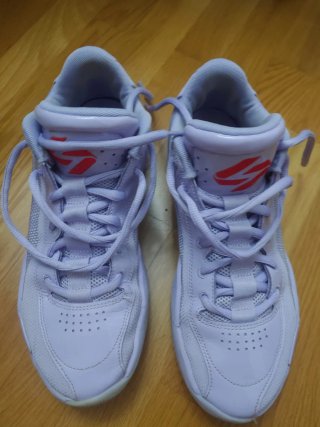Zapatillas de Baloncesto Jordan Moradas T:42.