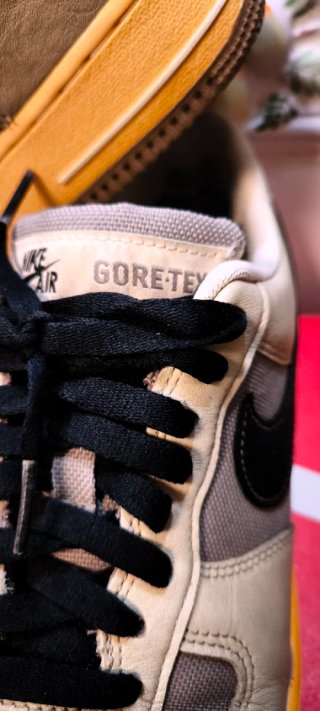 Nike Air Force 1 Gore-Tex Beige Negro