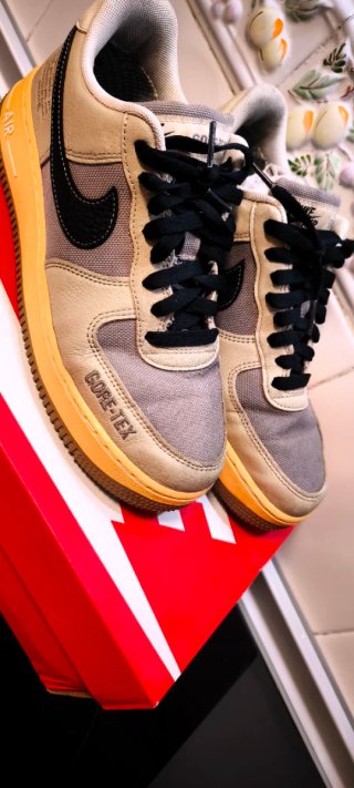 Nike Air Force 1 Gore-Tex Beige Negro