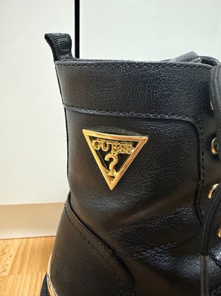 Botines Guess Negros