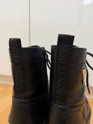 Botines Guess Negros