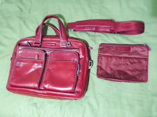 Maletín Piquadro de Piel Rojo