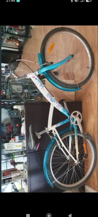 Bicicleta Btwin de 24 pulgadas.