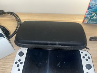 Nintendo Switch OLED Blanca