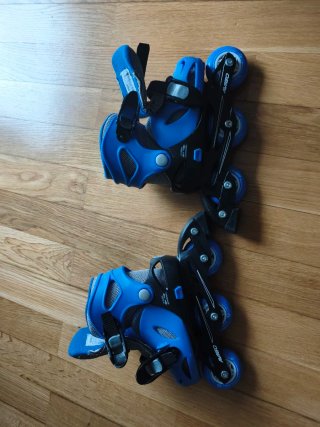 Patines en línea azules