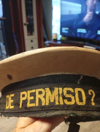 Gorra militar años 60-70 DE PERMISO?