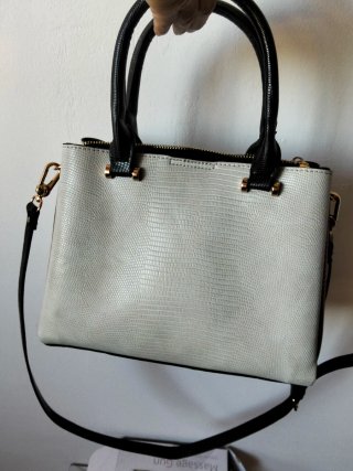Bolso de Piel Blanco y Negro