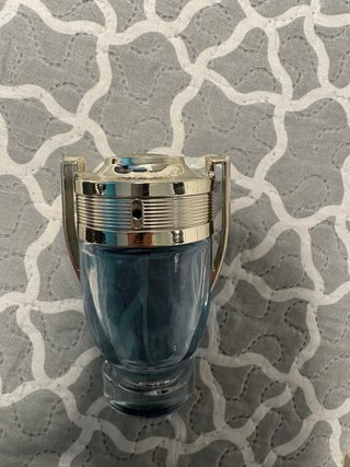 Perfume Invictus Azul y Dorado