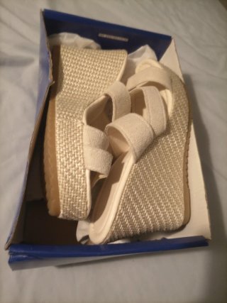 Sandalias cuña beige talla 41