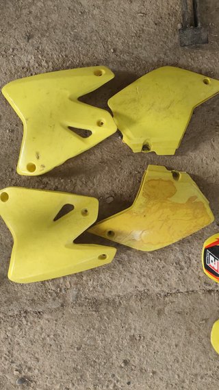 Faro y plasticos Suzuki DRZ 400 Amarillos