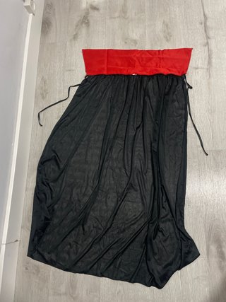 Capa de vampiro negra y roja
