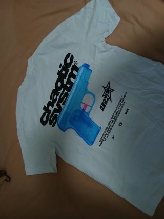 Camiseta Blanca Estilo Urbano