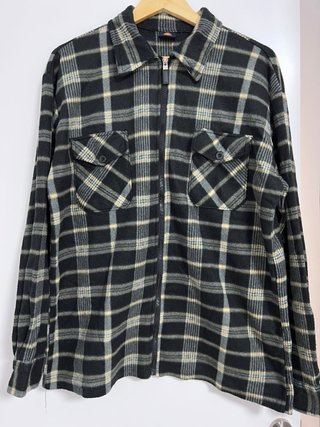 Camisa de cuadros negra con cremallera
