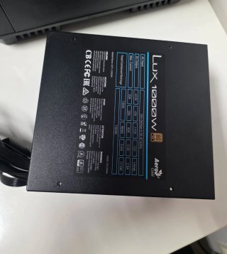 Fuente de Alimentación Aerocool LUX 1000W