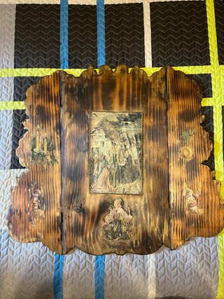 Cuadro de madera eclesiástico