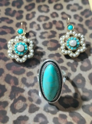 Conjunto Anillo y Pendientes Turquesa y Dorado
