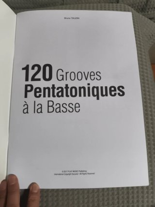 Libro 120 Grooves Pentatoniques à la Basse