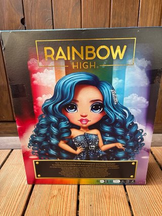 Muñeca Rainbow High Skyler Bradshaw