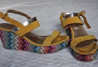 Lote de sandalias de tacón, zapatos y botas, n° 40