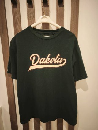 Camiseta Verde con Estampado
