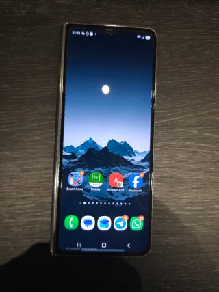 Samsung Galaxy Z Fold 5