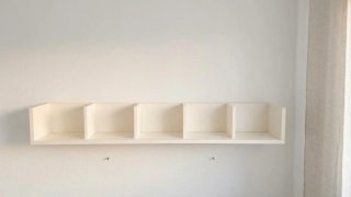Estantería blanca de madera