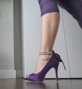 Zapatos de fiesta morados con plataforma