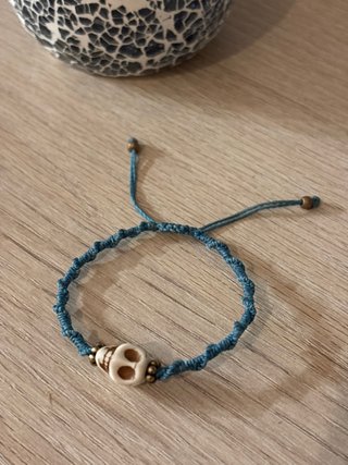 Pulsera Macramé Calavera Ajustable