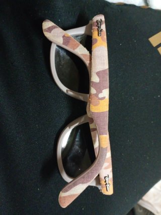 Gafas Ray-Ban Wayfarer Beige + Funda Roja