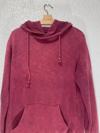Sudadera con capucha roja
