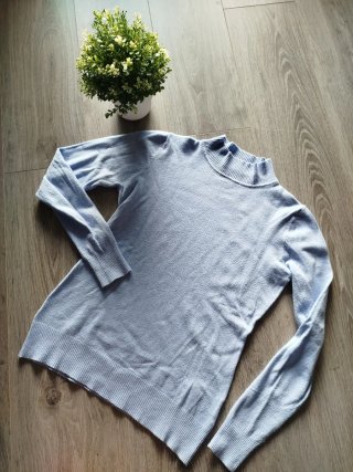Jersey de punto azul pastel